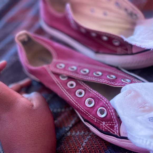 Converses - Picture 4 of 4